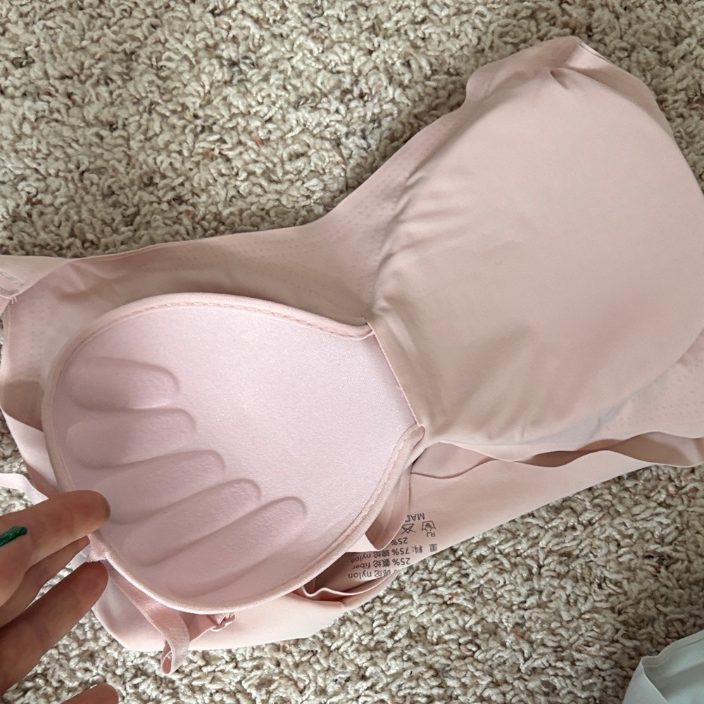 4 pcs Set of Seamless Bralettes in Pastel and Neutral Tones removable pads M - Picture 7 of 7